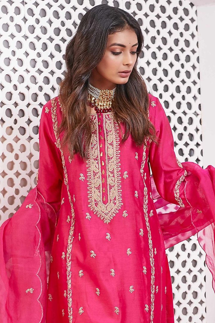 Pink Embroidered Kurta Set by Pink City By Sarika at Pernia's Pop Up Shop