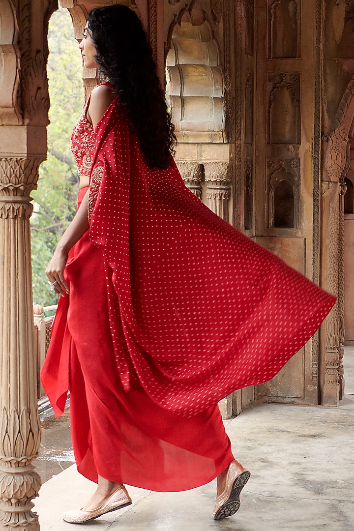 Red Silk Bandhani Cape Set by Pink City By Sarika at Pernia's Pop Up Shop