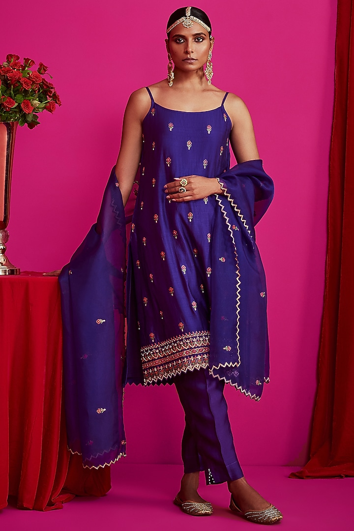 Purple Embroidered Kurta Set by Pink City By Sarika at Pernia's Pop Up Shop