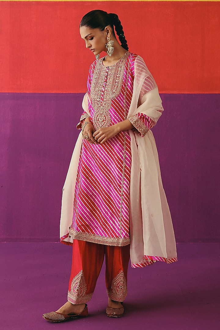 Rani Pink & Red Tussar Silk Leheriya Printed Kurta Set by Pink City By Sarika at Pernia's Pop Up Shop