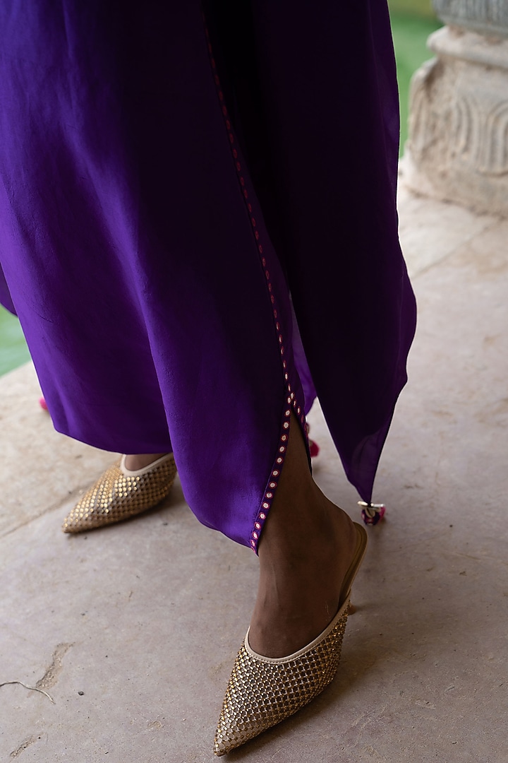 Purple Silk Bandhani Cape Set by Pink City By Sarika at Pernia's Pop Up Shop