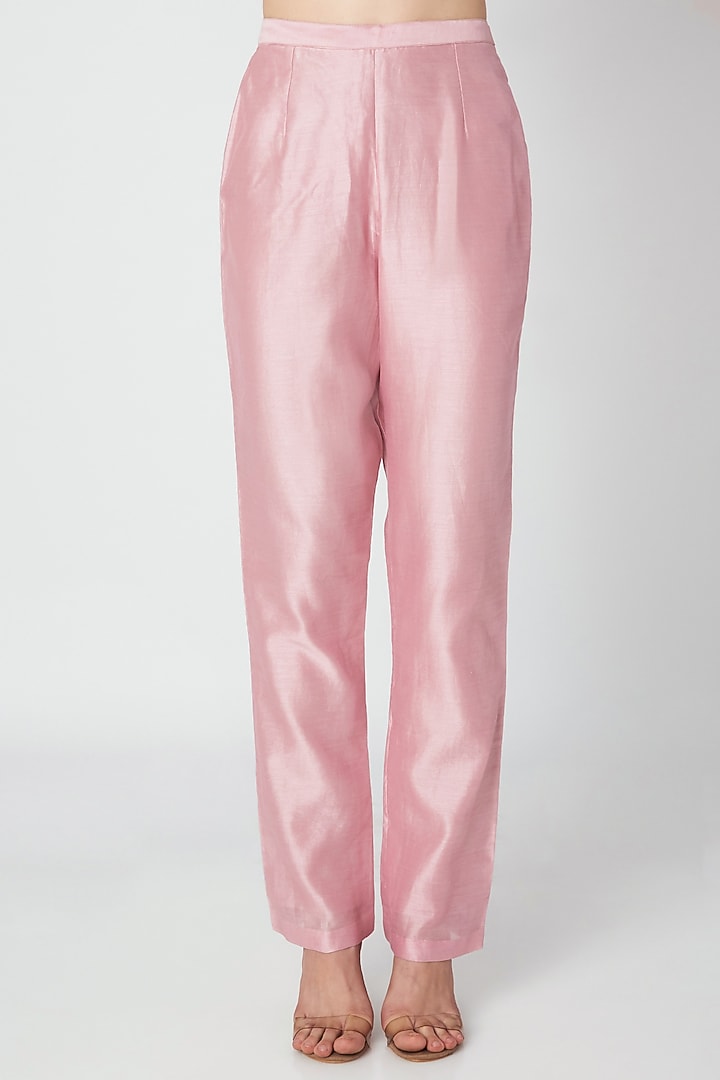 Blush Pink Embroidered Kurta Set by Priya Chhabria at Pernia's Pop Up Shop