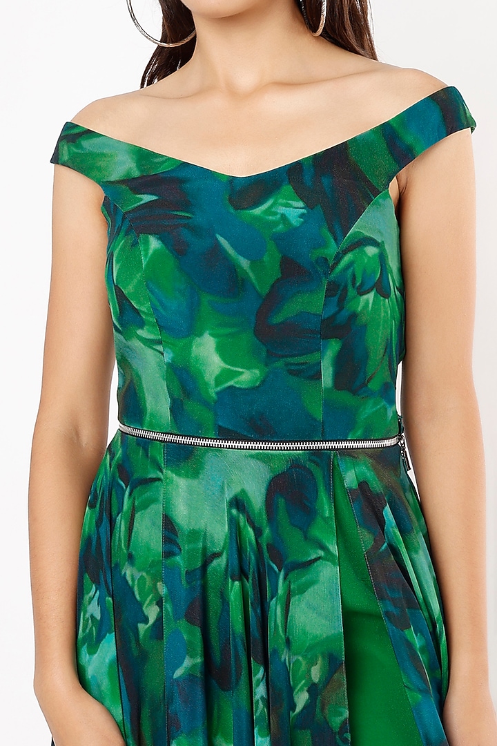 Emerald Green Off-Shoulder Detachable Gown With Belt by Pocket Stories at Pernia's Pop Up Shop