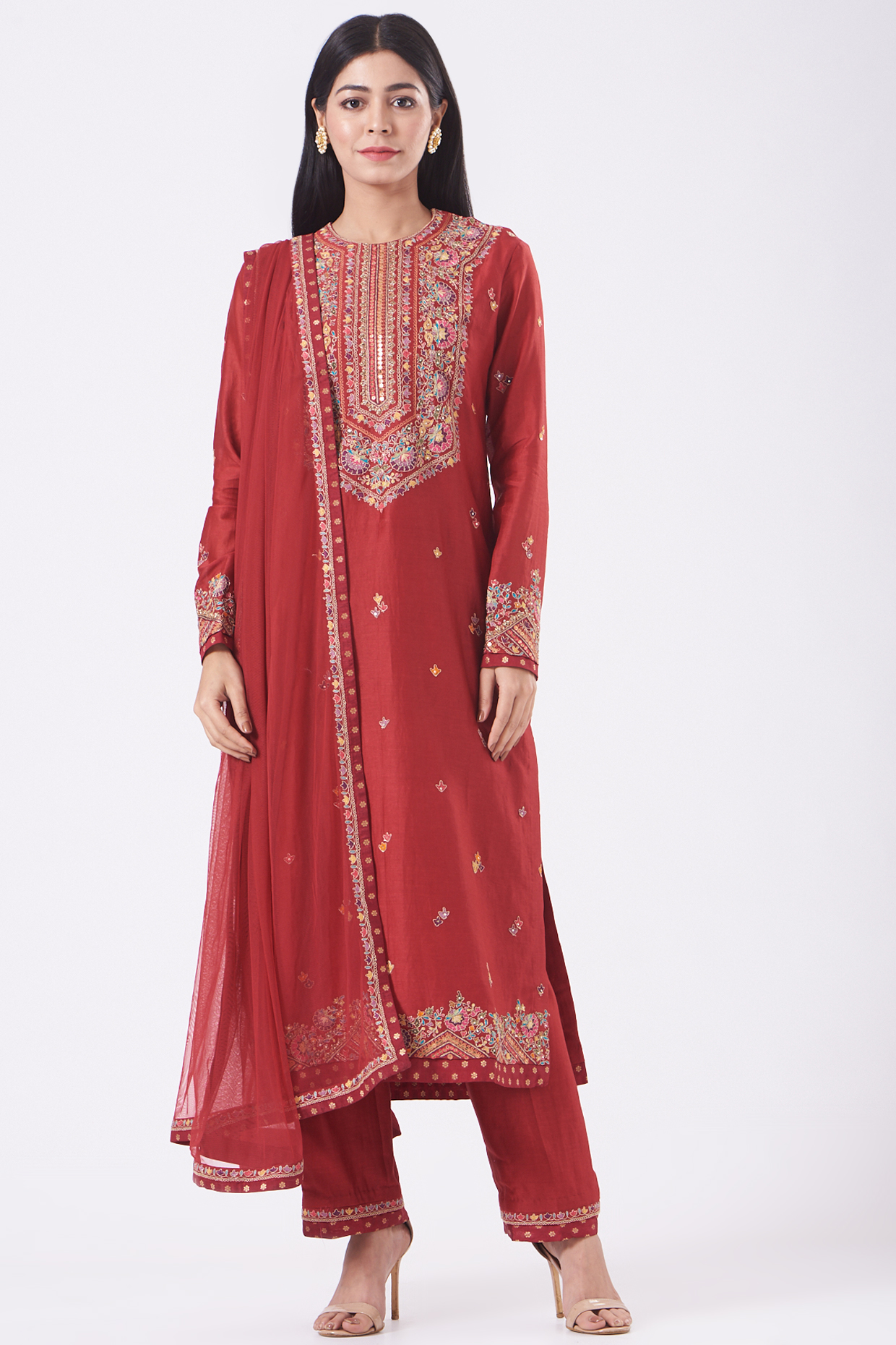 Red Embroidered Kurta Set by Petticoat Lane at Pernia's Pop Up Shop