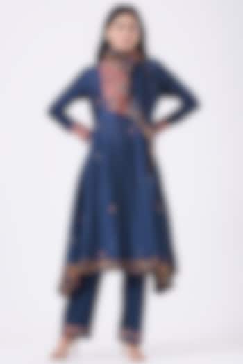 Blue Pakistani Chanderi Embroidered Kurta Set by Petticoat Lane at Pernia's Pop Up Shop