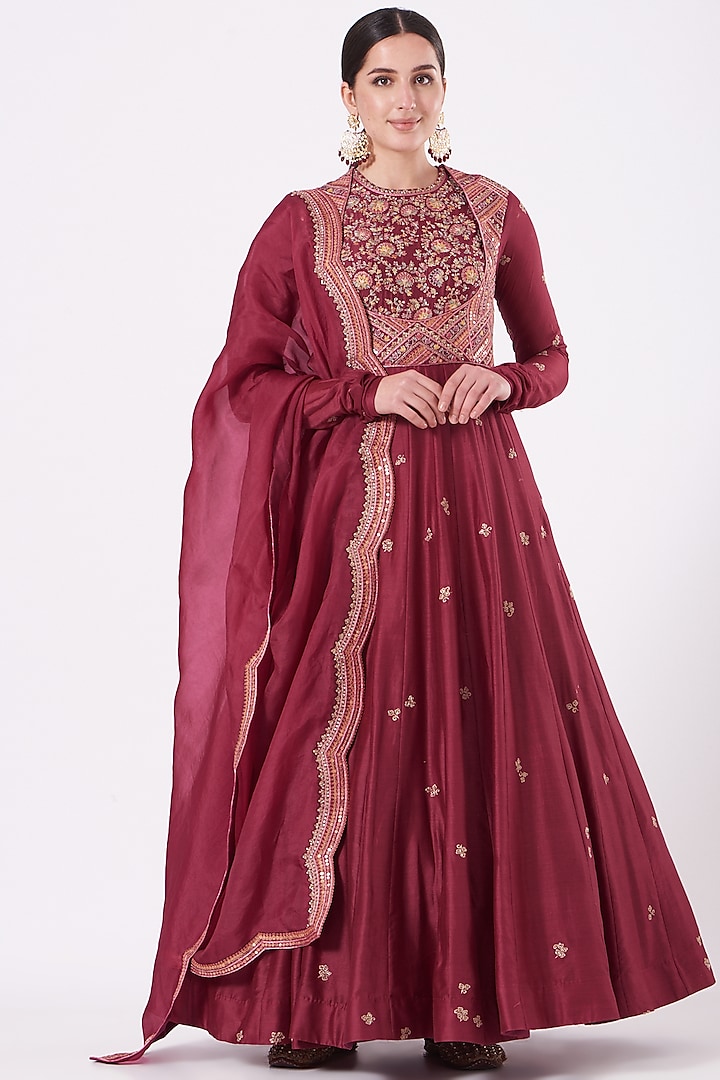 Maroon Chanderi Kalidar Anarkali Set by Petticoat Lane at Pernia's Pop Up Shop