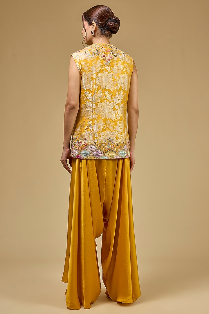 Mustard Organza Hand & Machine Embroidered Cape Set by Petticoat Lane at Pernia's Pop Up Shop