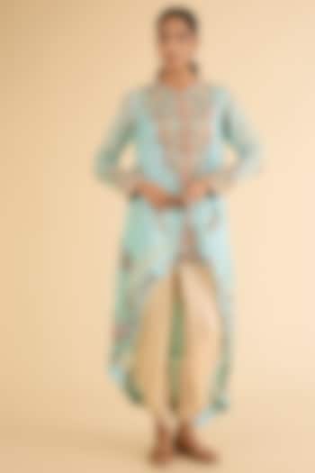 Aqua Blue Organza Hand & Machine Embroidered High-Low Kurta Set by Petticoat Lane at Pernia's Pop Up Shop