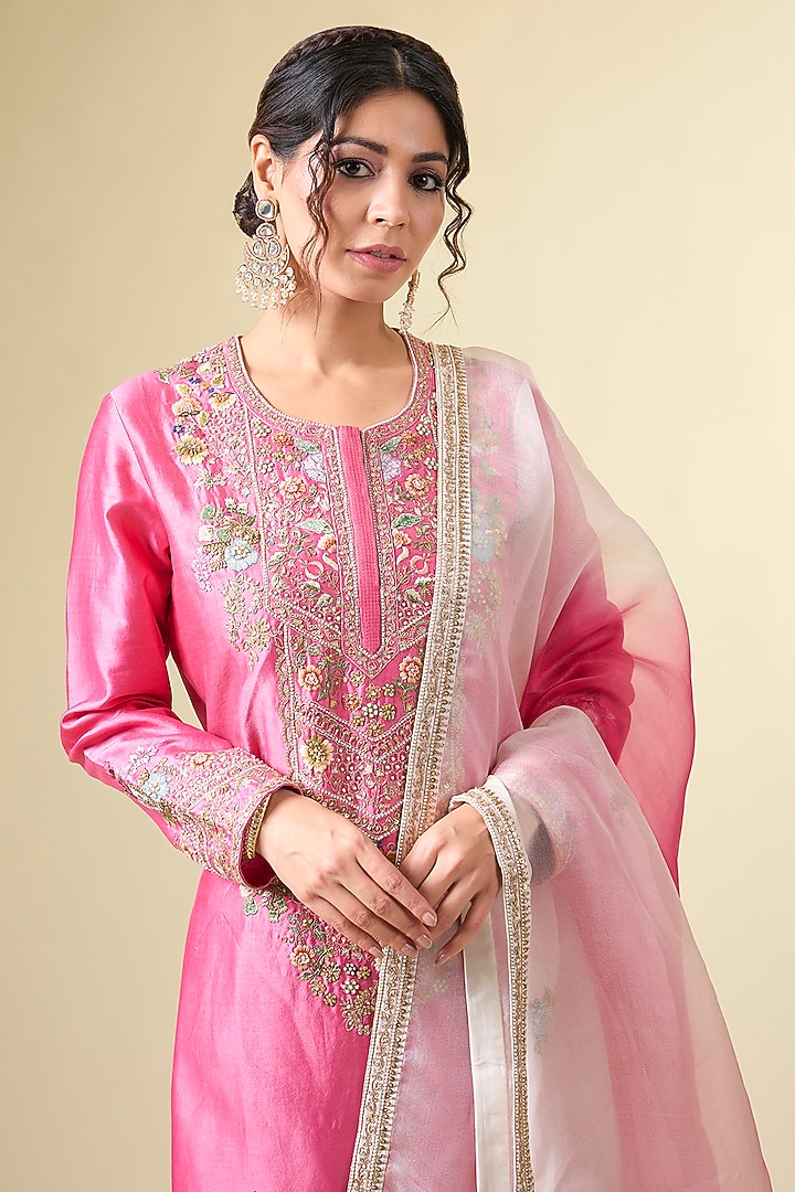 Old Rose Chanderi Embroidered Kurta Set by Petticoat Lane at Pernia's Pop Up Shop