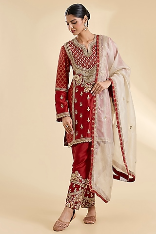 Red Chanderi & Brocade Hand Embroidered Short Kurta Set by Petticoat Lane