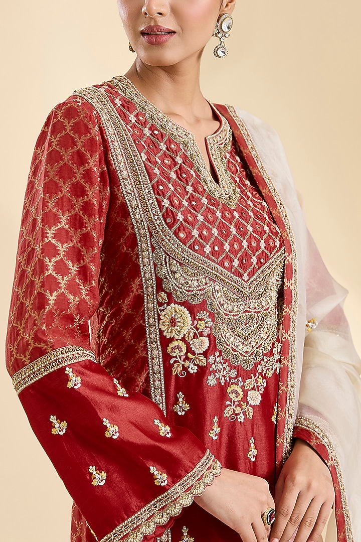 Red Chanderi & Brocade Hand Embroidered Short Kurta Set by Petticoat Lane at Pernia's Pop Up Shop