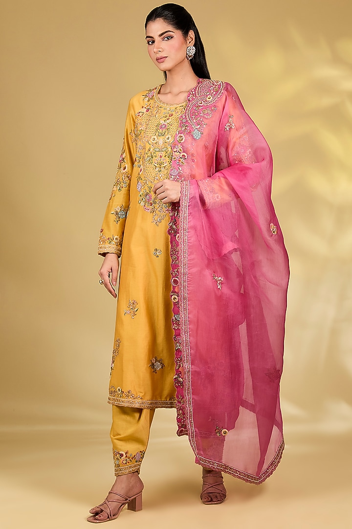 Yellow Chanderi Hand & Machine Embroidered Kurta Set by Petticoat Lane at Pernia's Pop Up Shop