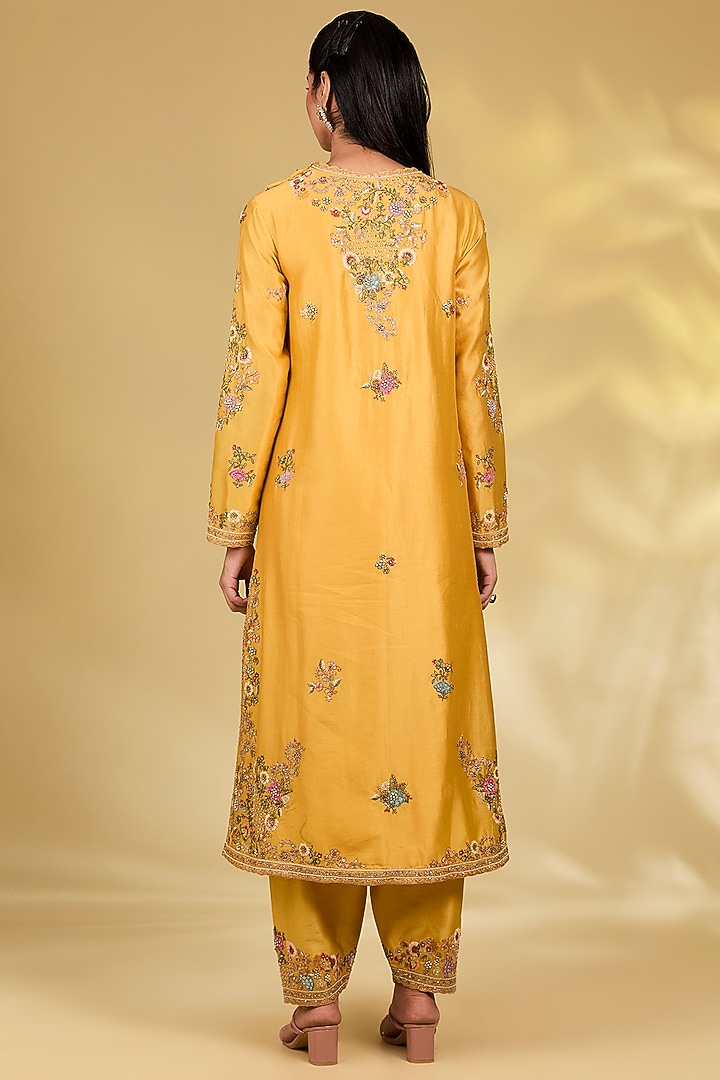 Yellow Chanderi Hand & Machine Embroidered Kurta Set by Petticoat Lane at Pernia's Pop Up Shop
