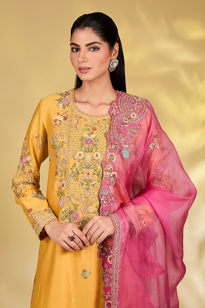 Yellow Chanderi Hand & Machine Embroidered Kurta Set by Petticoat Lane at Pernia's Pop Up Shop
