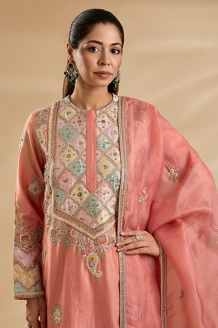 Peach Chanderi & Organza Patchwork Straight Kurta Set by Petticoat Lane at Pernia's Pop Up Shop
