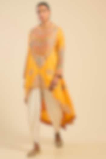 Mustard Chanderi High-Low Asymmetrical Kurta Set by Petticoat Lane at Pernia's Pop Up Shop