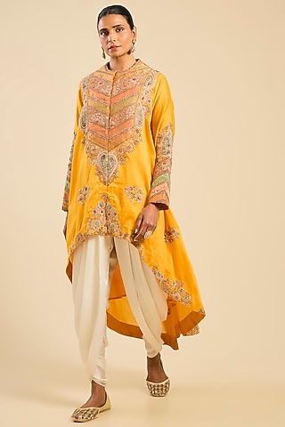 Mustard Chanderi High-Low Asymmetrical Kurta Set by Petticoat Lane