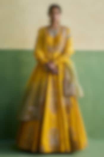 Mango Yellow Chanderi Embroidered Kalidar Bridal Anarkali Set by Petticoat Lane at Pernia's Pop Up Shop