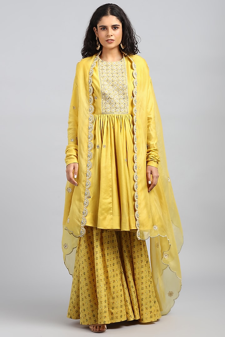 Yellow Chanderi Silk Digital Printed Gharara Set by Petticoat Lane at Pernia's Pop Up Shop