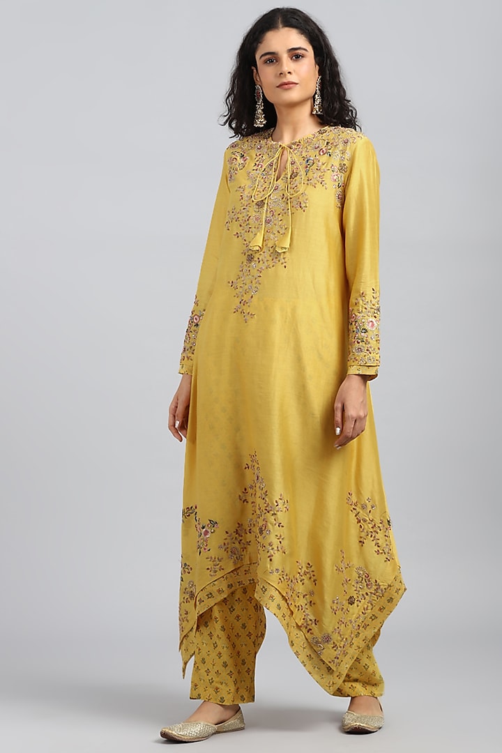 Yellow Embroidered & Printed Kurta Set by Petticoat Lane at Pernia's Pop Up Shop