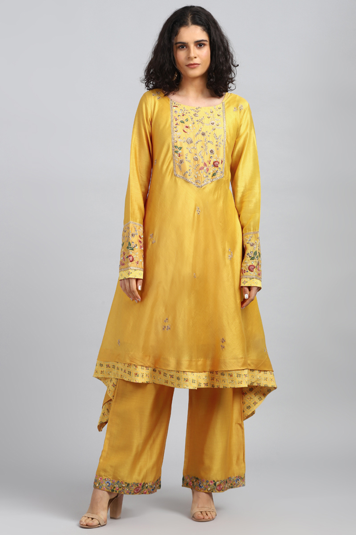 Yellow Printed & Embroidered Kurta Set by Petticoat Lane at Pernia's Pop Up Shop