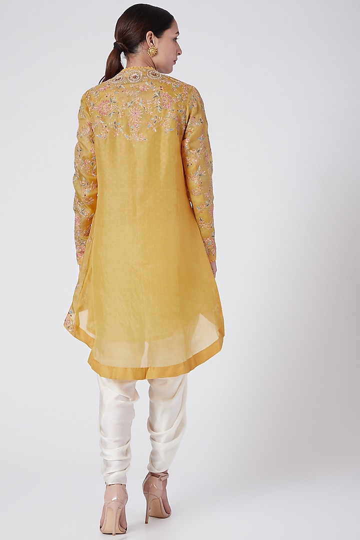 Yellow & White Kurta Set by Petticoat Lane at Pernia's Pop Up Shop