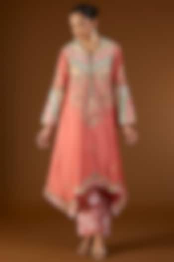 Peach Brocade Patchwork Hanky Kurta Set by Petticoat Lane at Pernia's Pop Up Shop