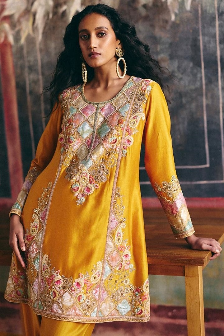 Mustard Chanderi Patchwork Kurta Set by Petticoat Lane at Pernia's Pop Up Shop
