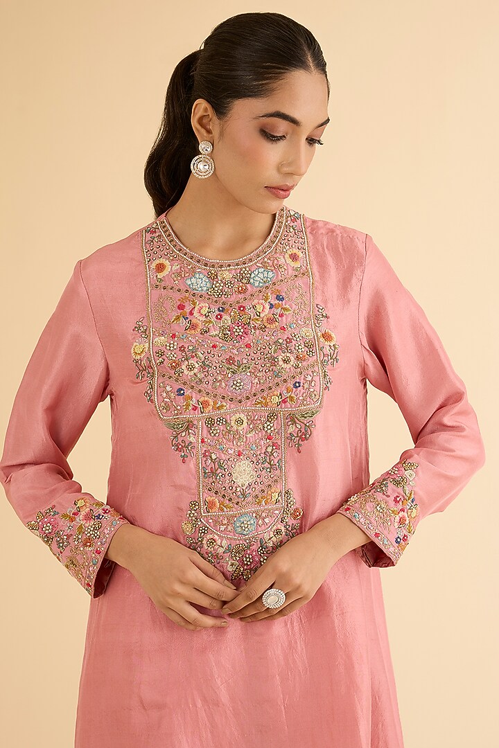 Lilac Dupion Silk Hand & Machine Embroidered Asymmetrical Kurta Set by Petticoat Lane at Pernia's Pop Up Shop