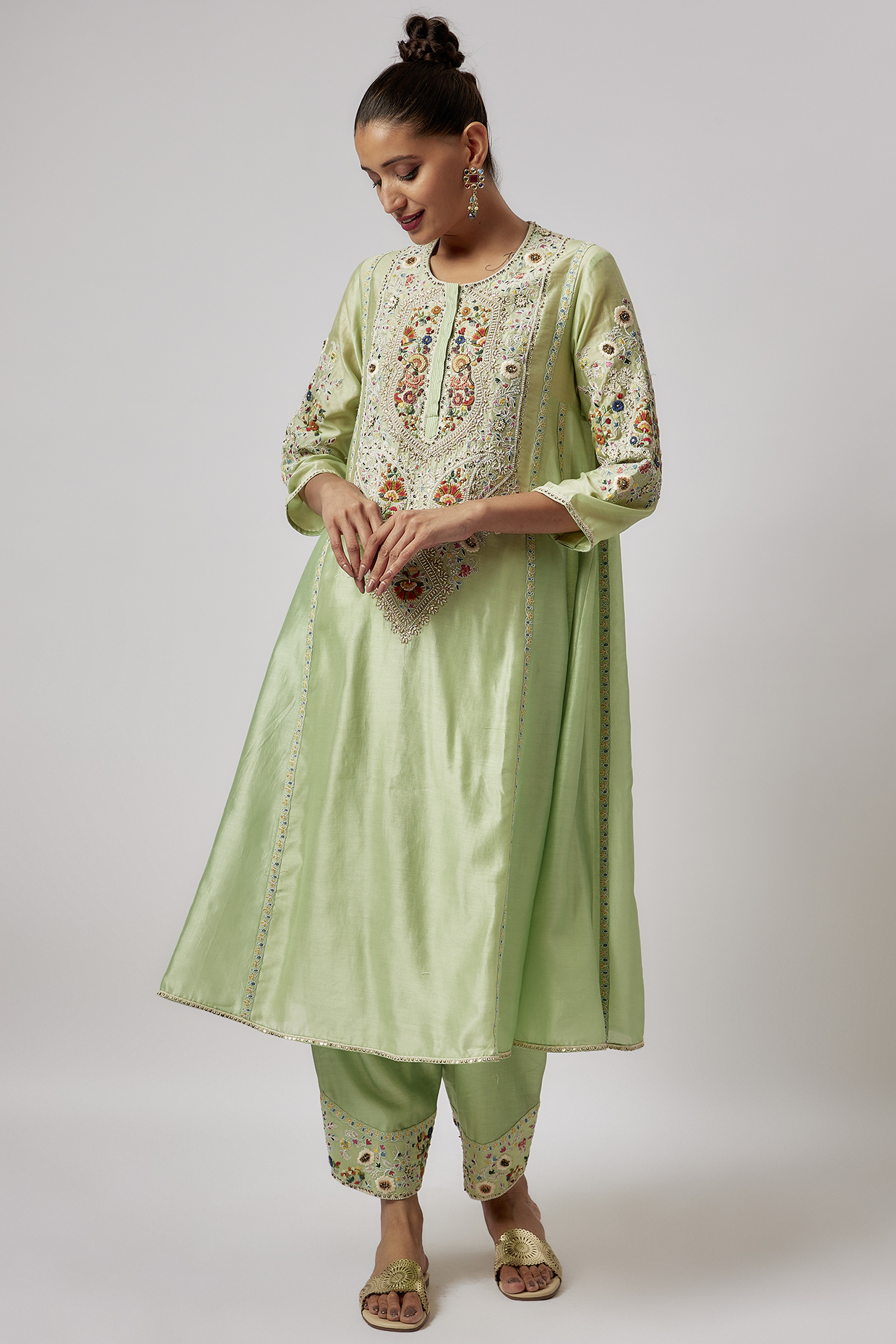 Green Chanderi Embroidered Kurta Set by Petticoat Lane at Pernia's Pop Up Shop
