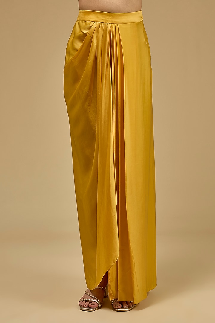 Yellow Dupion Silk Hand & Machine Embroidered Kurta Set by Petticoat Lane at Pernia's Pop Up Shop