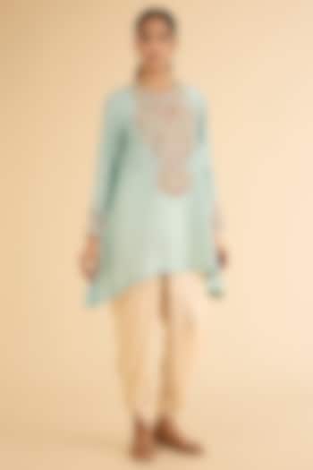 Aqua Blue Dupion Silk Hand & Machine Embroidered Asymmetrical Kurta Set by Petticoat Lane at Pernia's Pop Up Shop
