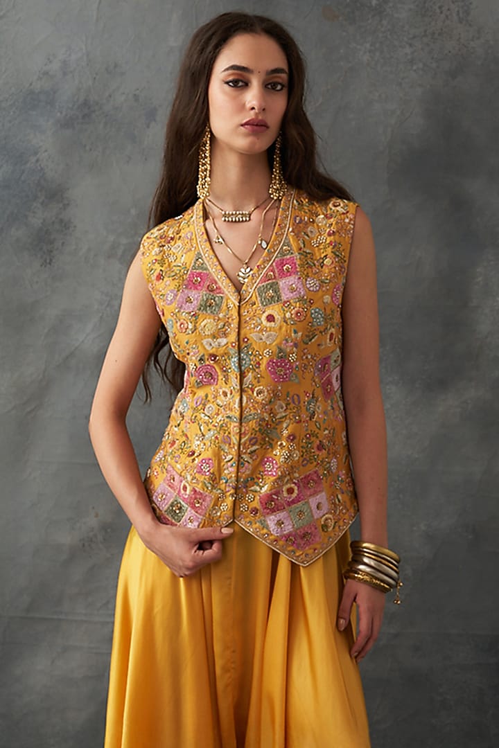 Yellow Chanderi & Organza Embroidered Cape Set by Petticoat Lane at Pernia's Pop Up Shop