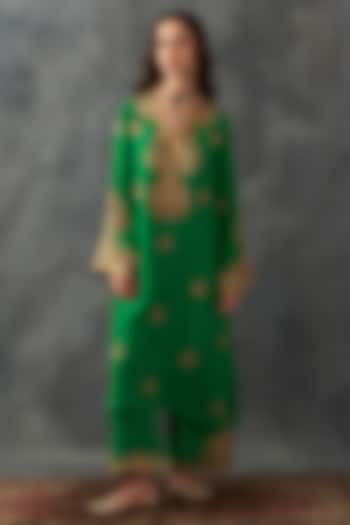 Green Dupion Silk & Chanderi Embroidered Kurta Set by Petticoat Lane at Pernia's Pop Up Shop
