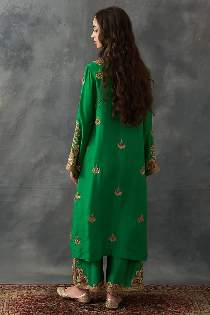 Green Dupion Silk & Chanderi Embroidered Kurta Set by Petticoat Lane at Pernia's Pop Up Shop