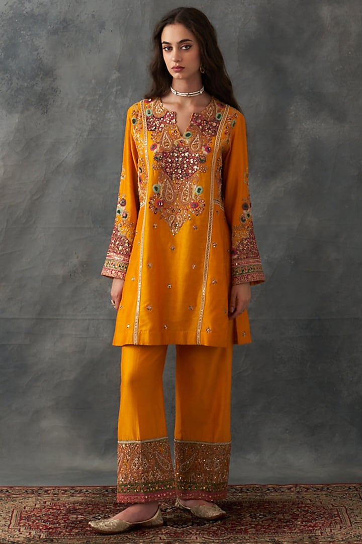 Mustard Chanderi Embroidered Short Kurta Set by Petticoat Lane at Pernia's Pop Up Shop