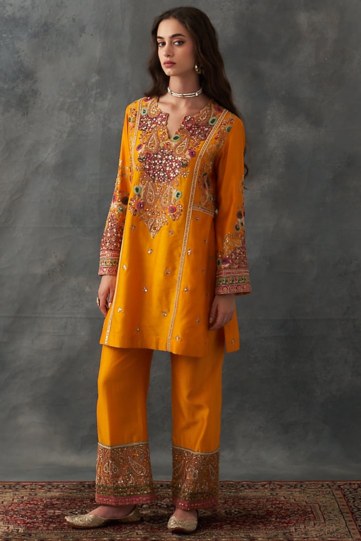 Mustard Chanderi Embroidered Short Kurta Set by Petticoat Lane at Pernia's Pop Up Shop