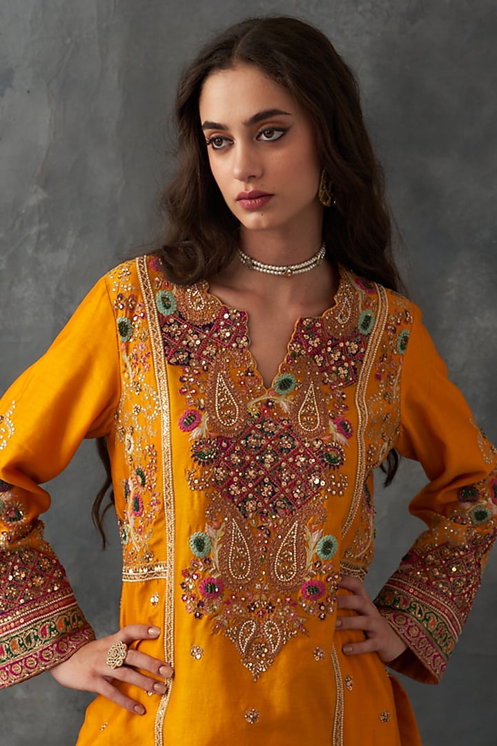 Mustard Chanderi Embroidered Short Kurta Set by Petticoat Lane at Pernia's Pop Up Shop