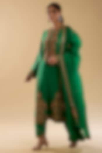 Green Chanderi Hand & Machine Embroidered A-Line Kurta Set by Petticoat Lane at Pernia's Pop Up Shop