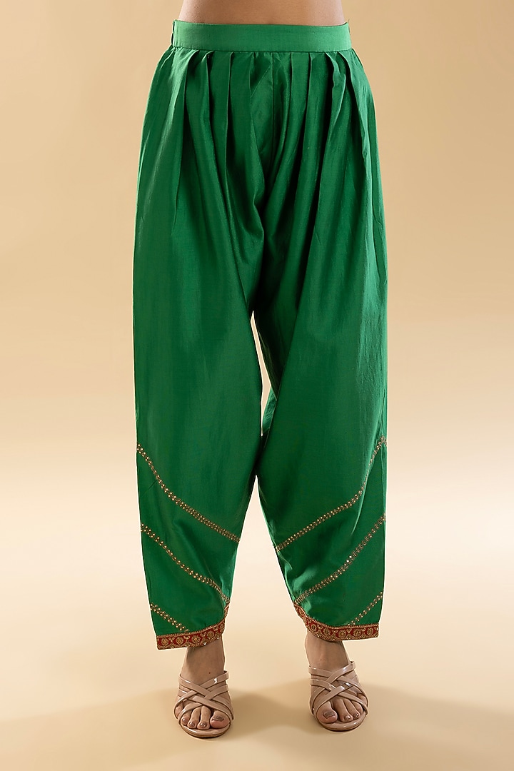 Green Chanderi Hand & Machine Embroidered A-Line Kurta Set by Petticoat Lane at Pernia's Pop Up Shop