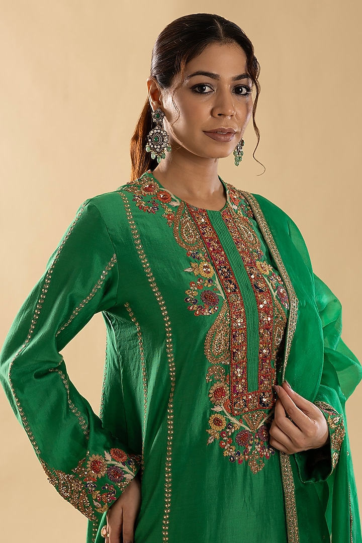 Green Chanderi Hand & Machine Embroidered A-Line Kurta Set by Petticoat Lane at Pernia's Pop Up Shop
