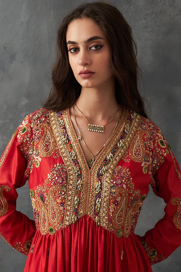 Burnt Sienna Chanderi & Organza Embroidered Kurta Set by Petticoat Lane at Pernia's Pop Up Shop