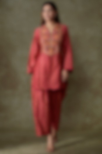 Pink Chanderi Bandhani Printed Kurta Set by Petticoat Lane at Pernia's Pop Up Shop