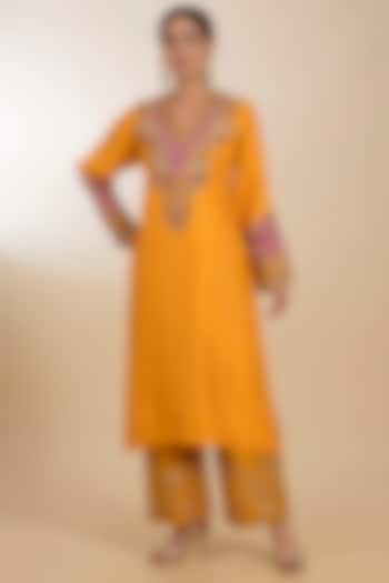 Yellow Dupion & Chanderi Patchwork Kurta Set by Petticoat Lane at Pernia's Pop Up Shop