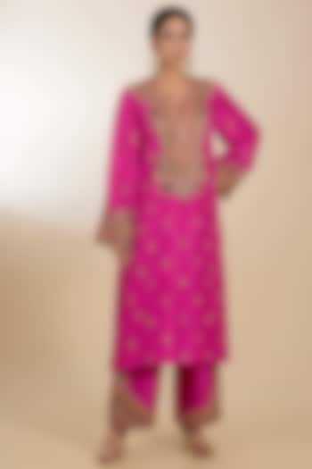 Fuchsia Dupion Floral Boota Work Kurta Set by Petticoat Lane at Pernia's Pop Up Shop