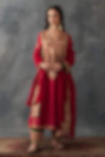 Crimson Red Chanderi Hand Embroidered Kurta Set by Petticoat Lane at Pernia's Pop Up Shop