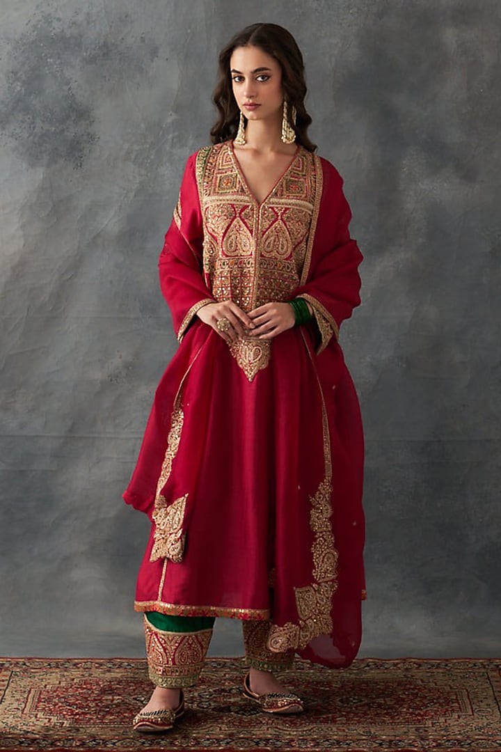 Crimson Red Chanderi Hand Embroidered Kurta Set by Petticoat Lane at Pernia's Pop Up Shop