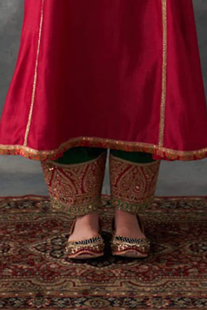 Crimson Red Chanderi Hand Embroidered Kurta Set by Petticoat Lane at Pernia's Pop Up Shop