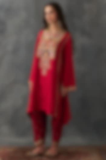 Fuchsia Pink Dupion Silk Patch Work Asymmetric Kurta Set by Petticoat Lane at Pernia's Pop Up Shop