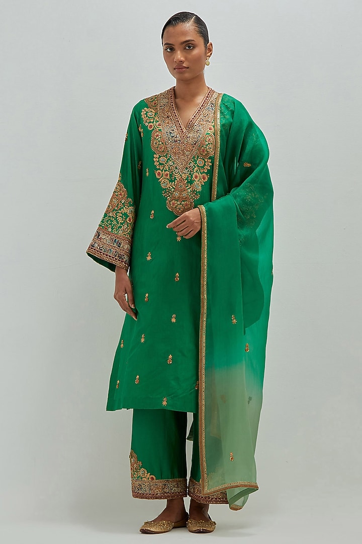 Emerald Green Dupion Silk Gota Embroidered Kurta Set by Petticoat Lane at Pernia's Pop Up Shop